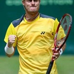 Hewitt gagne six places à l'ATP