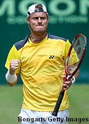 Hewitt gagne six places à l'ATP